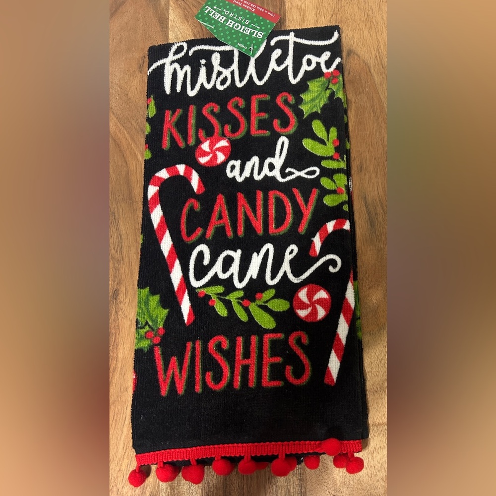 NEW Sleigh Bell Bistro Christmas Dish Towel Mistletoe Kisses Candy Cane Wishes